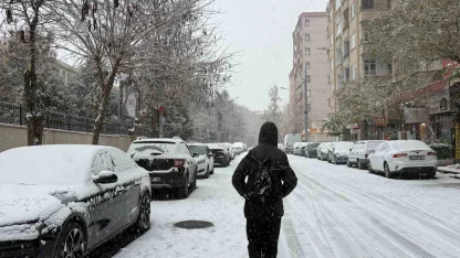Diyarbakır’da kar tatili öğleden sonra geldi