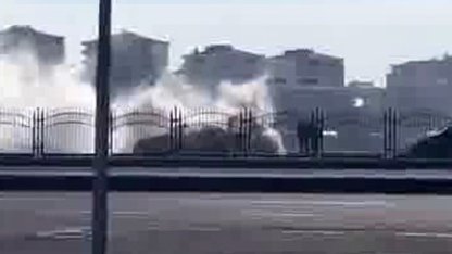 Diyarbakır’da seyir halindeki taksi alev aldı