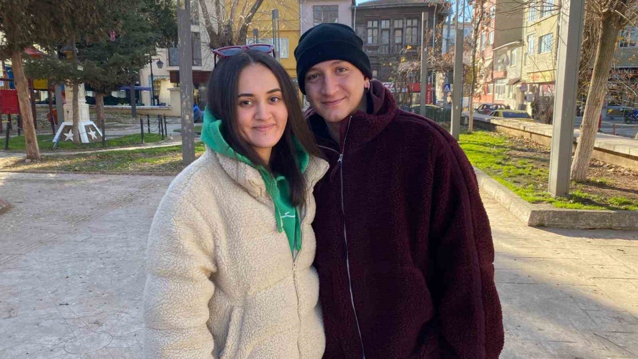 Edirne’de kanseri yenen genç mimarı, vatandaşlar trafikte korna çalarak kutladı