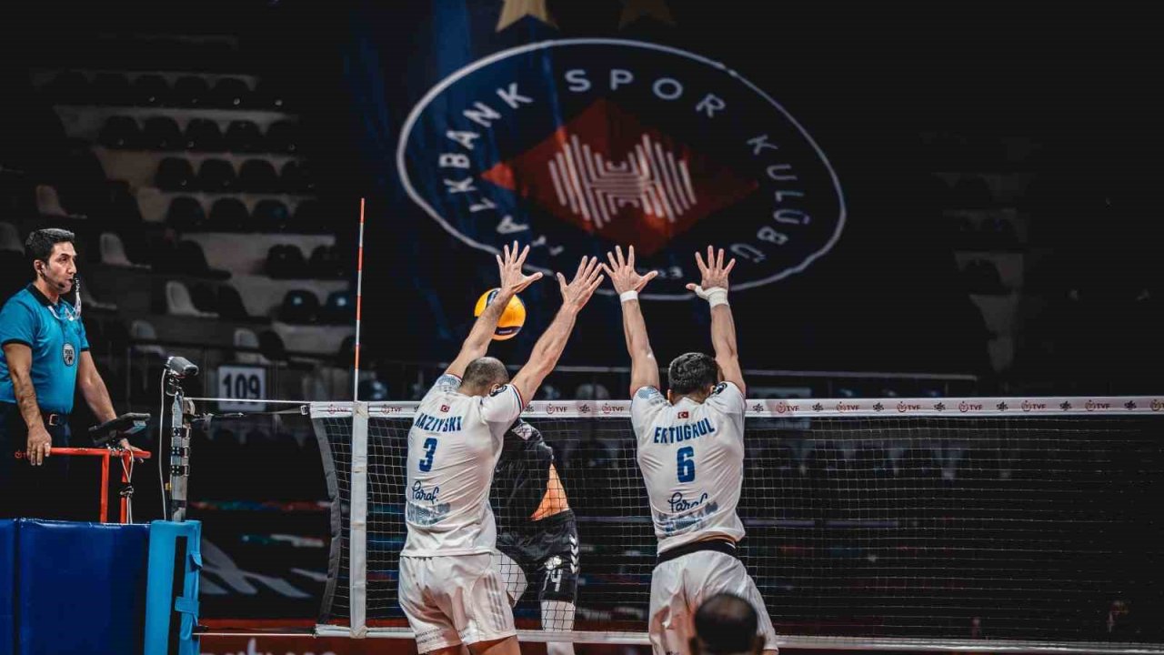 Efeler Ligi: Halkbank: 3 - Spor Toto: 0