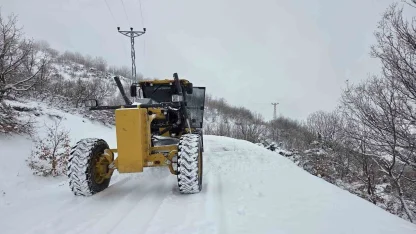 Elazığ’da 88 köy yolunda çalışmalar sürüyor