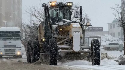 Elazığ’da karla mücadele çalışmaları sürüyor