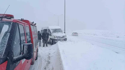 Erciş’te trafik kaza: 3 yaralı