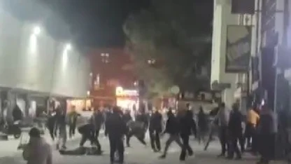 Erzincan’da meydan muharebesini aratmayan kavga: Tabureler havada uçuştu