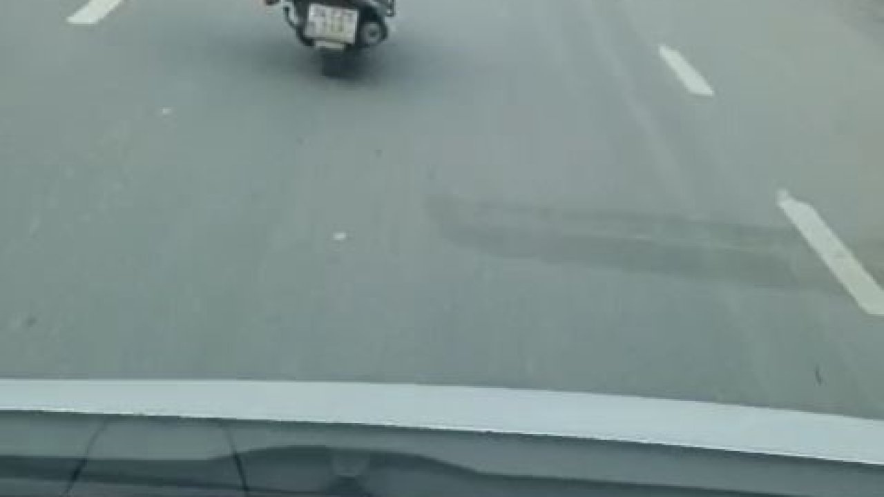 Esenyurt’ta akan trafikte hayrete görüntü