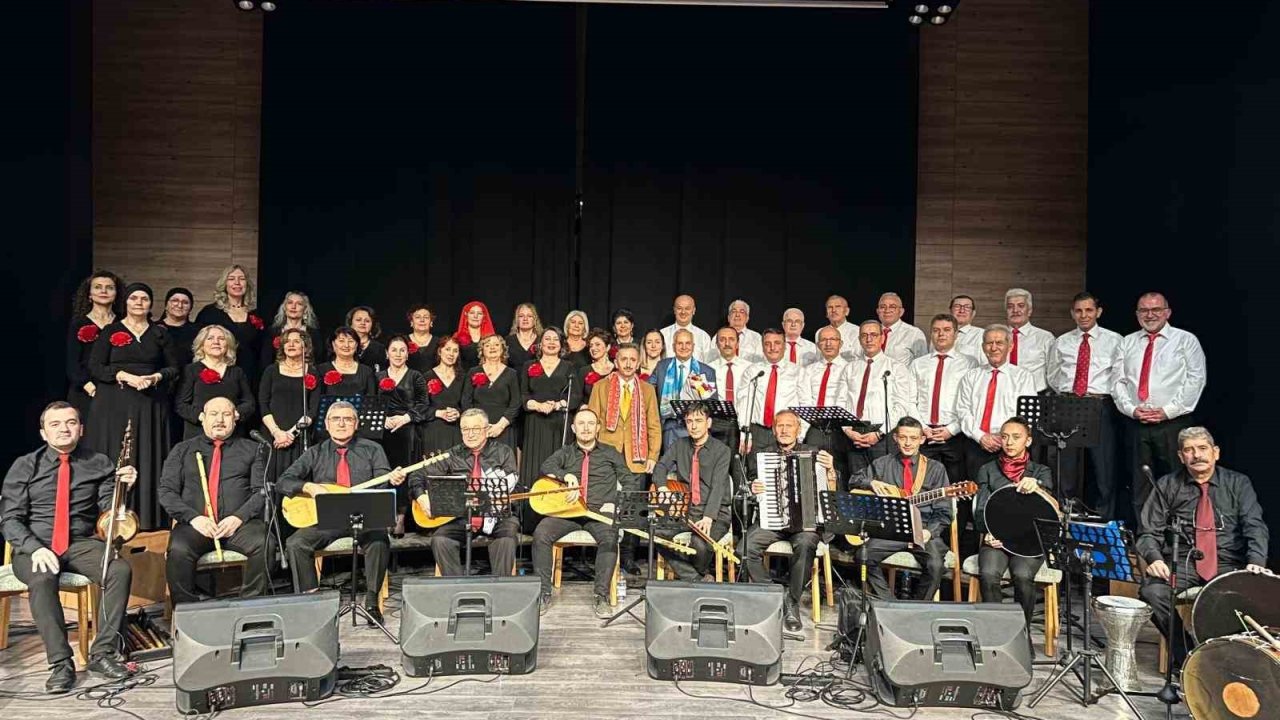Eskişehir’de ‘Türkülerle ısınan gece’ ‘Türk Halk Müziği Konseri’ yoğun ilgi gördü