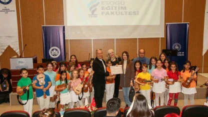 ESOGÜ’de "Gençlerle El Ele, Gönül Gönüle" projesi kapanış töreni düzenlendi