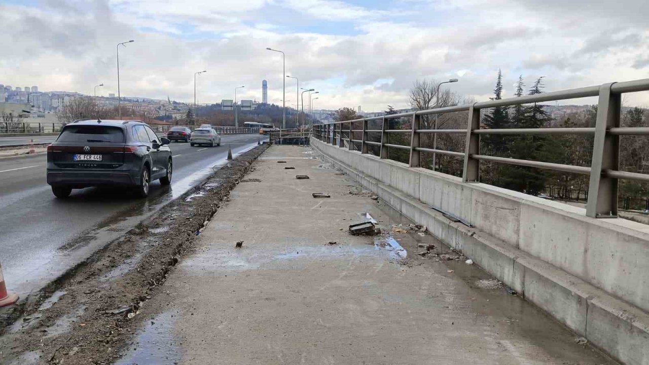Fatih Köprüsü’ndeki açık inşaat alanı, ana arterdeki trafiği tehlikeye sokuyor