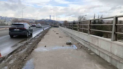 Fatih Köprüsü’ndeki açık inşaat alanı, ana arterdeki trafiği tehlikeye sokuyor