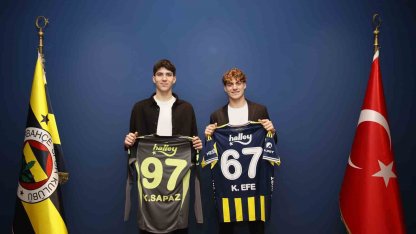 Fenerbahçe, Kamil Efe Üregen ve Kuzey Sapaz ile profesyonel sözleşme imzaladı