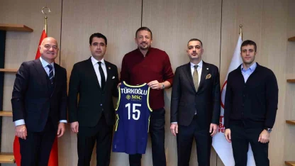 Fenerbahçe’den TBF Başkanı Hidayet Türkoğlu’na ziyaret