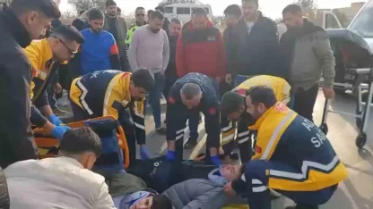 Gaziantep’te motosiklet otomobile çarptı: 2 yaralı