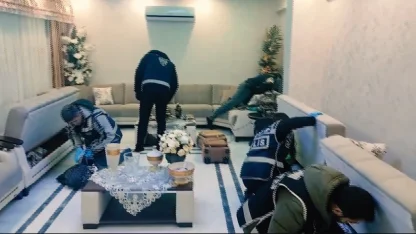 Gaziantep’te nitelikli dolandırıcılık operasyonu: 25 adet ruhsatsız silah ele geçirildi