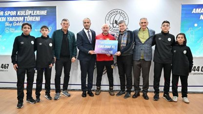 Gaziosmanpaşa Belediyesinden spor kulüplerine 2 buçuk milyon liralık nakdi destek