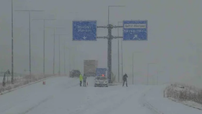 Gercüş’te Ayrancı geçidi kar nedeniyle ulaşıma kapandı