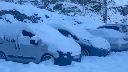 Hakkari’de kar yağışı yerini dondurucu soğuklara bıraktı