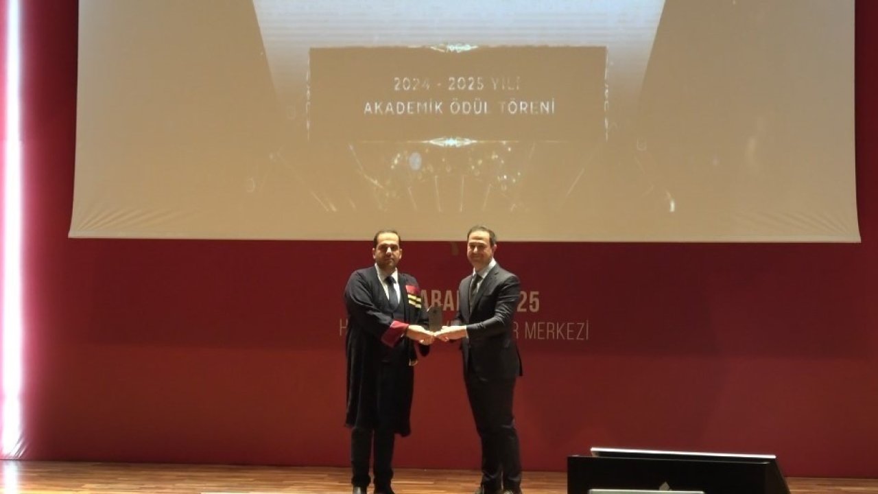Hasan Kalyoncu Üniversitesi’nde "Akademik Ödül Töreni"