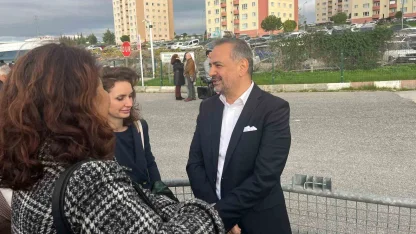 İzmir’de zimmet soruşturmasında gözaltına alınan 9 şüpheli adliyede