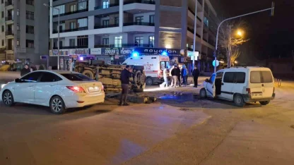 Karapınar’da iki kamyonet çarpıştı: 2 yaralı