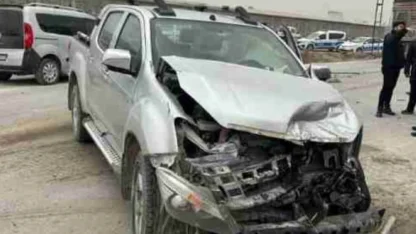 Karapınar’da tır ile kamyonet çarpıştı: 1 yaralı