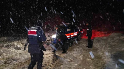 Karda mahsur kalan vatandaş kurtarıldı