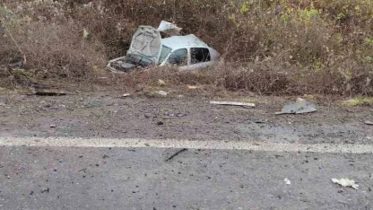 Karşı şeride geçen otomobil ticari araçla çarpıştı: 1 yaralı