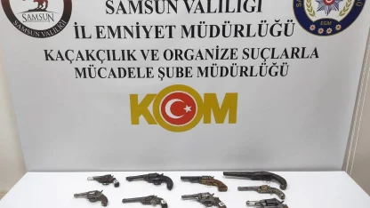 "Kayıp" denilen kültür varlığı tabancalar evlerden çıktı: 13 silah ele geçirildi