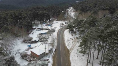 Kazdağları’na beklenen kar geldi: Yüksek kesimler beyaza büründü