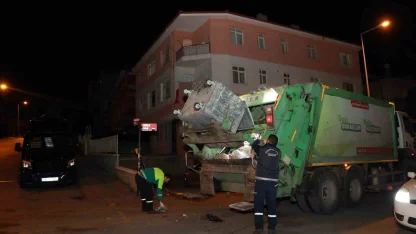 Keçiören Belediyesi temizlik çalışmalarını aksatmadan sürdürüyor