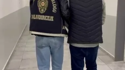 Kendisini polis olarak tanıtan dolandırıcı tutuklandı