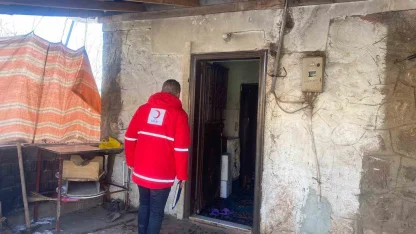 Kızılay, AFAD ve gönüllüler, Tunceli’nin zorlu kış şartlarında ihtiyaç sahiplerine ulaştı