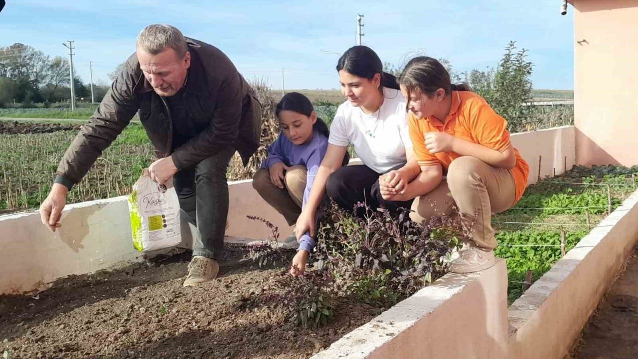 Kızılırmak Deltası’nda çocuk çiftçiler yetişiyor