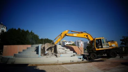 Konyaaltı’nda parklardaki havuzlar kaldırılıp yeri yeşil alan olacak
