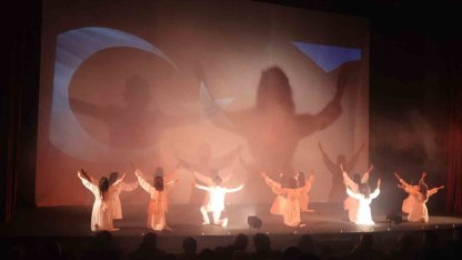 Koruma altındaki çocuklardan duygulandıran performans: "Harman yeri 1915" Erzurum’da sahnelendi