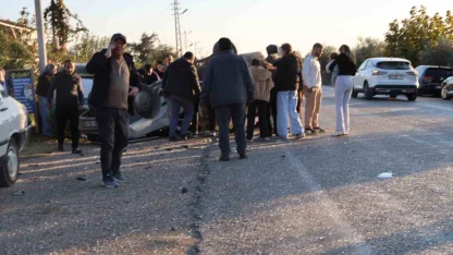 Kozan-Kadirli yolunda hatalı sollama kazaya neden oldu: 2 ağır yaralı