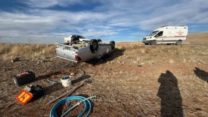 Kulu’da belediye aracı takla attı, 3 personel yaralandı