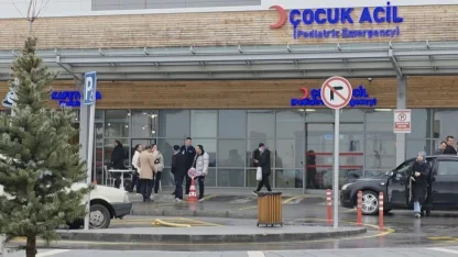 Kütahya’da 23 öğrenci zehirlenme şüphesiyle hastaneye kaldırıldı