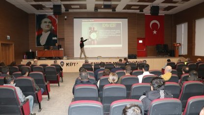 Kütahya’da emniyet personeline, "İntihar saldırılarının tespiti ve alınacak önlemler" konulu seminer