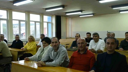 Makine mühendisleri 25 yıl sonra aynı sıralarda buluştu