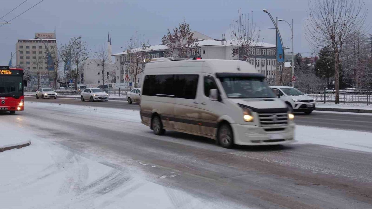 Malatya’da motosiklet ve motorlu araçlar için trafik uyarısı