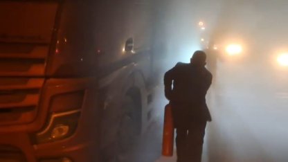 Malatya’da seyir halindeki tır alev aldı