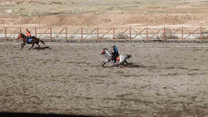 Malatya’nın Yazıhan ilçesinde ata sporu atlı cirit yaşatılıyor