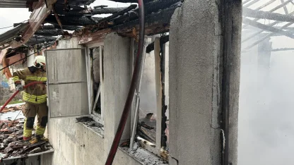 Manisa’da çıkan yangında 1 ev kullanılamaz hale geldi