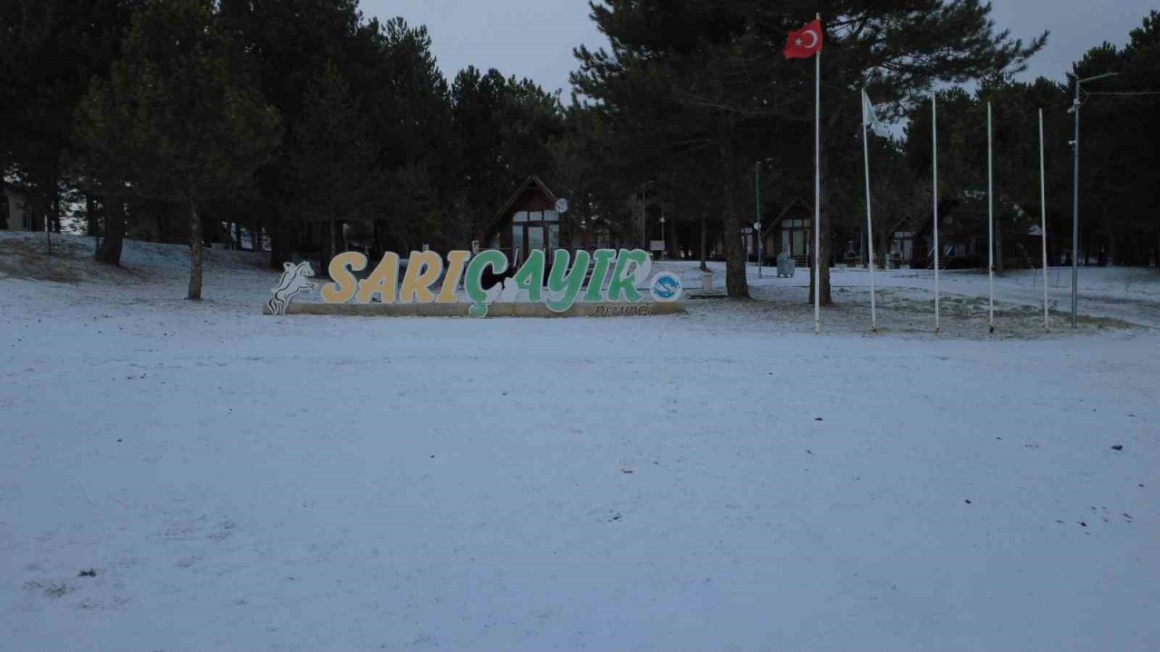 Manisa’da yüksek kesimlerde kar yağışı etkili oldu