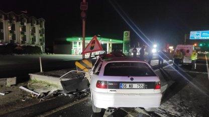 Marmaraereğlisi’nde otomobil refüje çarptı: 1 kişi hayatını kaybetti