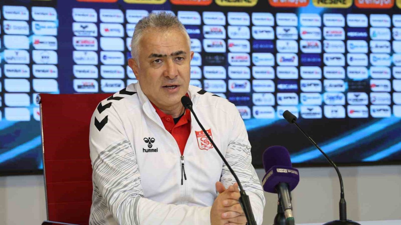 Mehmet Altıparmak: "Sivasspor’u geldiği yere, Süper Lig’e çıkartmak istiyoruz