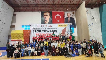 Minik sporcular şampiyonluk için tırmandı