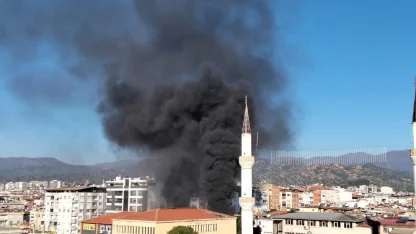 Nazilli’de eski kütüphane binasında yangın