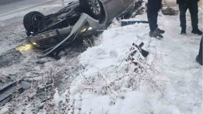 Nevşehir’de kontrolden çıkan otomobil takla attı: Kaza anı kamerada