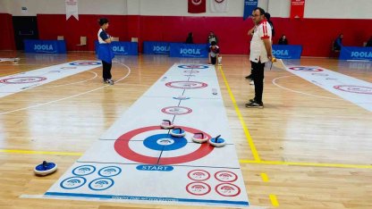 Niğde’de Okul Sporları Floor Curling Müsabakaları tamamlandı